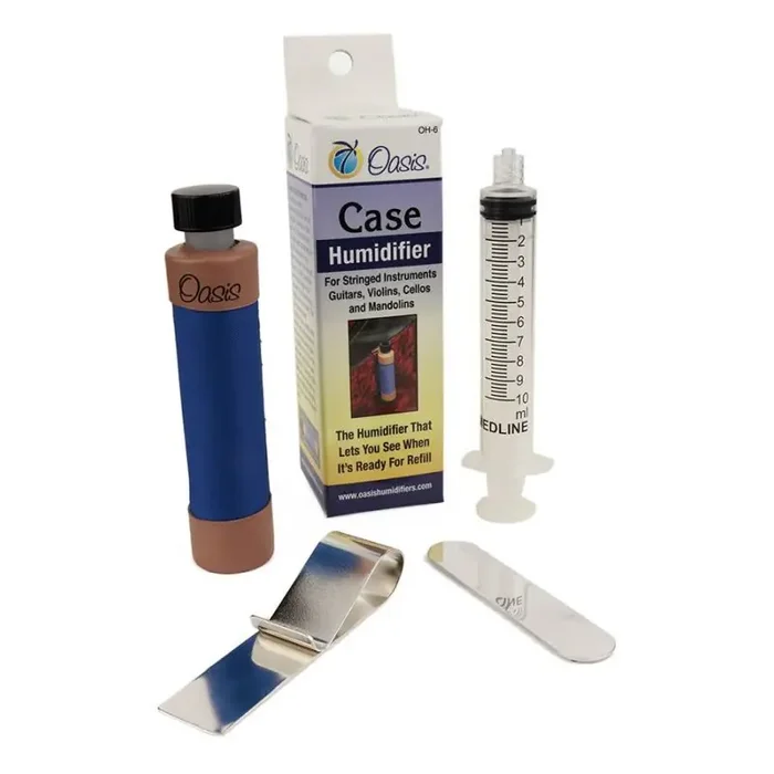 Oasis case humidifier with magnetic clip and syringe, for normal dryness (25%-40% ) environments
