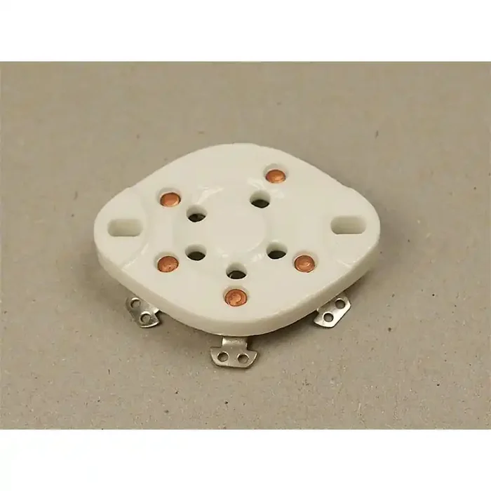 Socket UX-5 Ceramic, Chassis